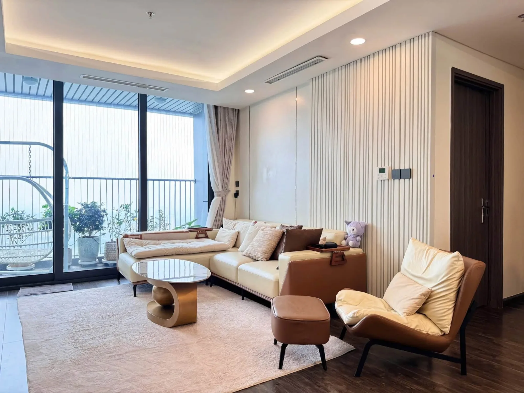 外國人可以買的主要是公寓大樓(apartments,condos)